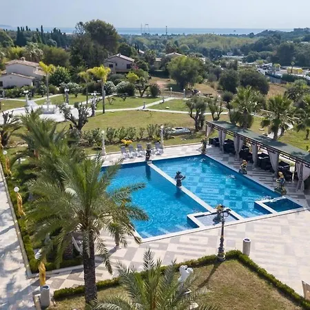 Bastide Saint Louis/ 8 Chambres * Antibes