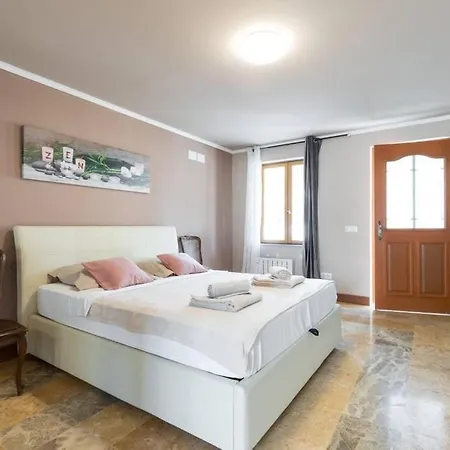 Guest house Bastide Saint Louis/ 8 Chambres Antibes